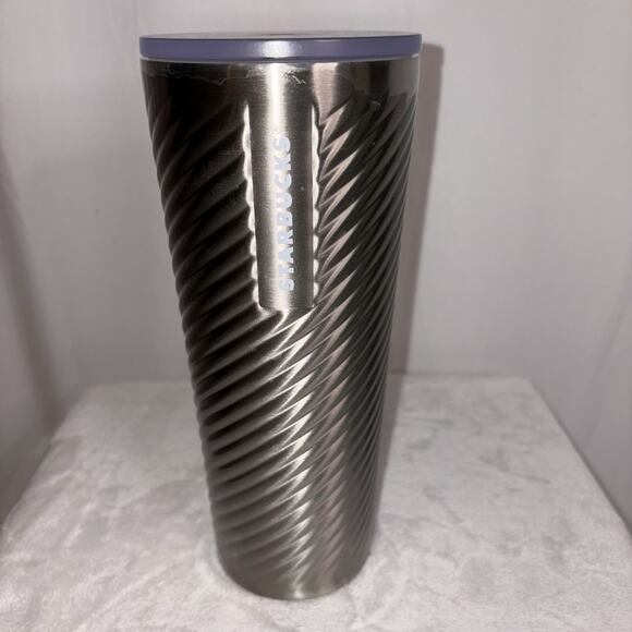Starbucks 2022 Silver Ribbon Swirl Stainless Steel Tumbler Cold Venti 24oz - Picture 1 of 6